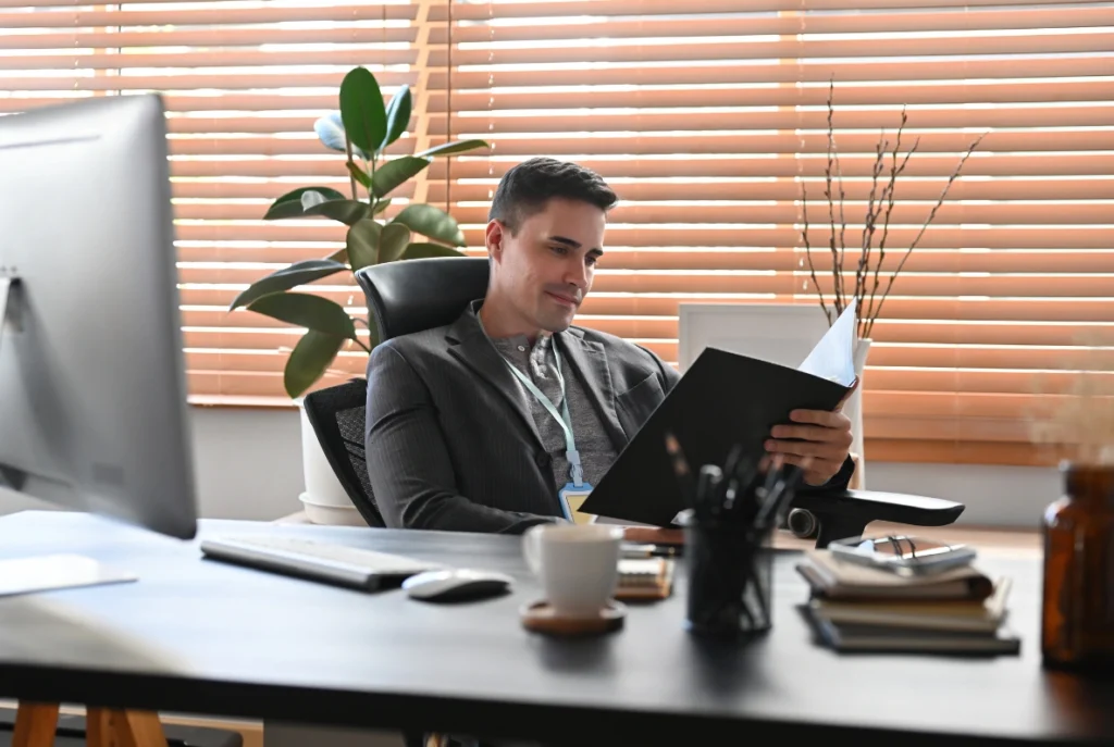 Seguro Empresarial Proteja o futuro da sua empresa com a Aron Corretora de Seguros - Aron Seguros e Saúde - Aron Corretora de Seguros